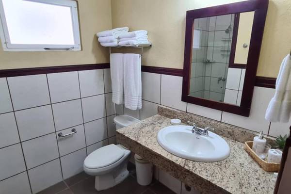 Jazmin Del Sol steps away from Playa Potrero !!