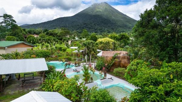 Hotel & Hot Springs Sueño Dorado