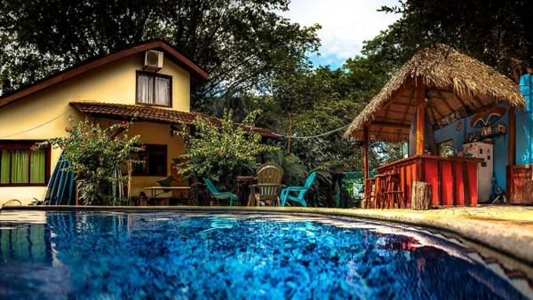 Tamarindo Backpackers