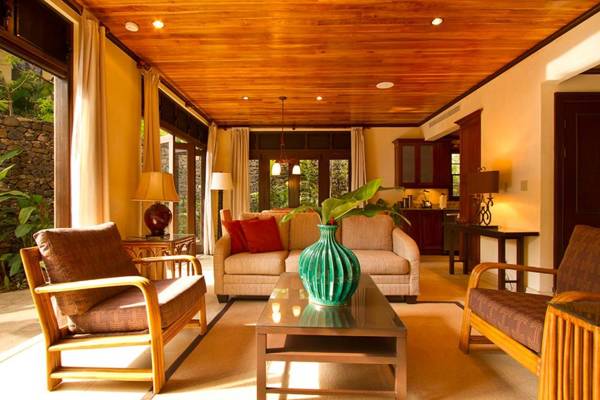 Jet Luxury at Langosta Beach Resort & Villas