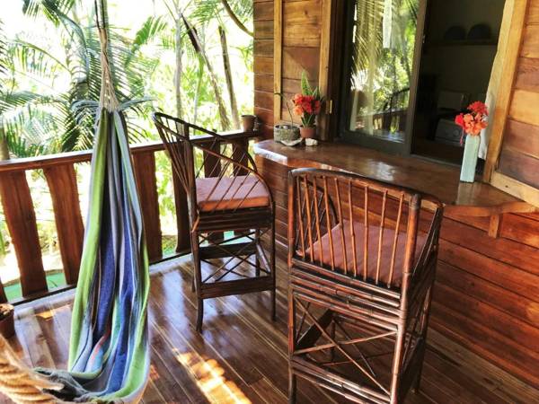 Salty Enthusiasts Share House & Villas