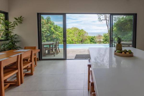 Casa de Paz Private Luxury Ocean View Home Steps to Beach