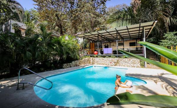 Believe Surf & Yoga Lodge Santa Teresa