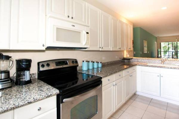 Ground-floor unit with terrace with direct acces to pool in Coco