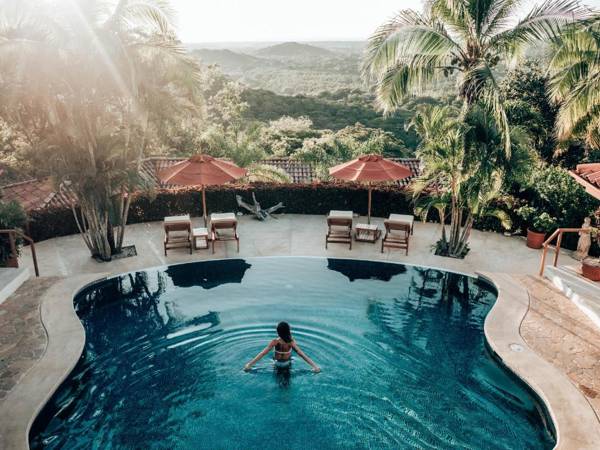 Los Altos de Eros - Adults Only