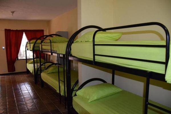 Pura Vida MINI Hostel - Tamarindo Costa Rica