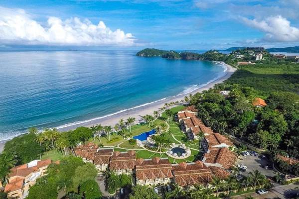 Unique space combines two luxury units into one to sleep up to 12 in Flamingo