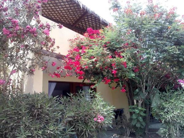 Quiet Seafront Apt 19 PA1 overlooking pool & sea