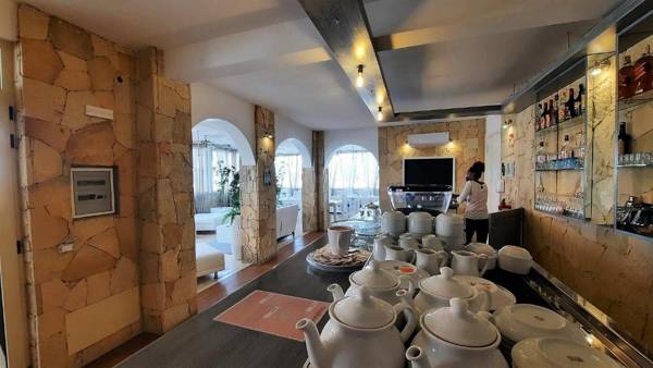 Branco Suites - Rooms & Holiday Apartments