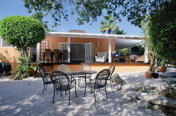 Villa Piscadera Bay Resort