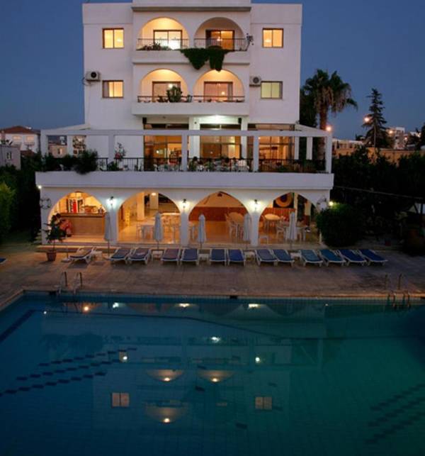 Stephanos Hotel Apartments