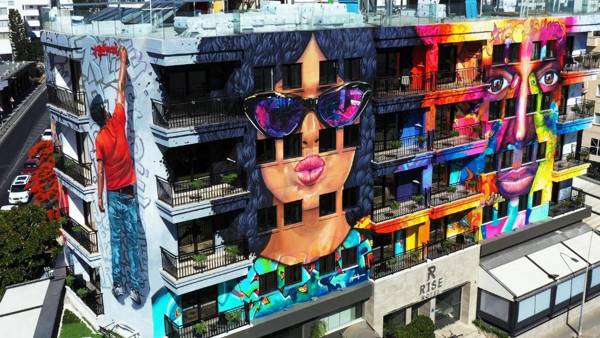 Rise Street Art Hotel