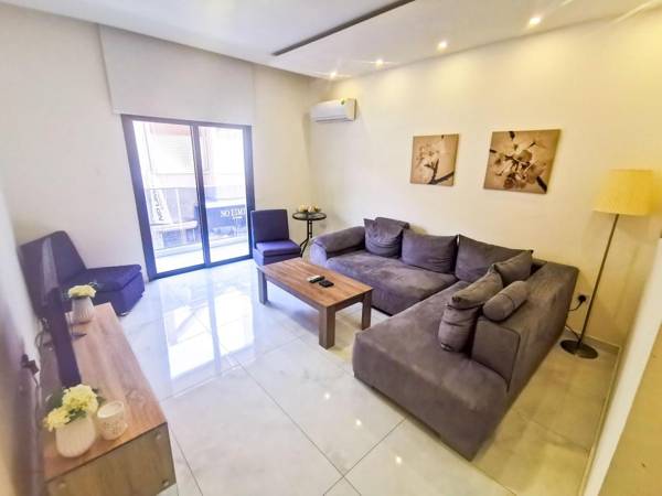 The  White Pearl Apartment