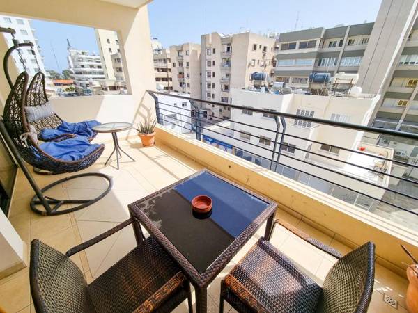 Sunset Springs Apartment