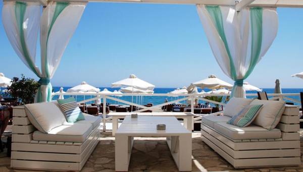 3 bedroom Villa Kedros with private pool and hot tub Aphrodite Hills Resort