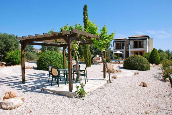 3 bedroom Villa Oleander with private pool and garden Aphrodite Hills Resort