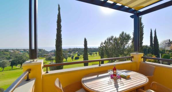 2 bedroom Apartment Hera with sea and golf views Aphrodite Hills Resort