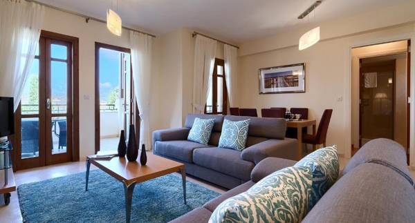 2 bedroom Apartment Chloe with communal pool Aphrodite Hills Resort