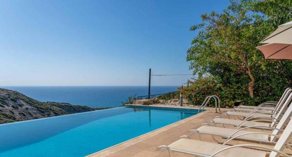 3 bedroom Villa Arethusa with private infinity pool Aphrodite Hills Resort