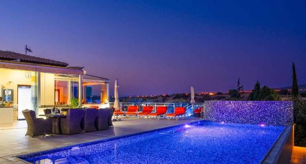 3 bedroom Villa Eleyjo with stunning private pool Aphrodite Hills Resort