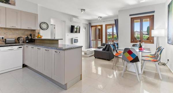 Apartment KZ01 - Modern ground floor apartment in the heart of Aphrodite Hills Resort