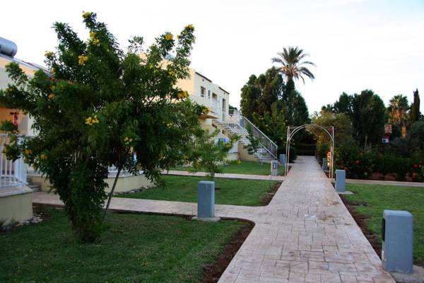 Makronisos Village