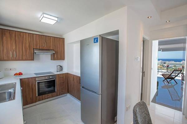 Apt Misia Enas - Modern 2 Bedroom Apartment with Sea Views - Close to Ayia Napa Square