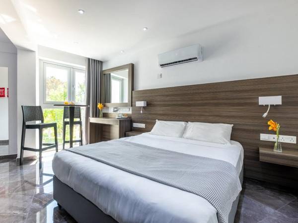 Cosy vacation flat for two with swimming pool in sunny Ayia Napa All yours