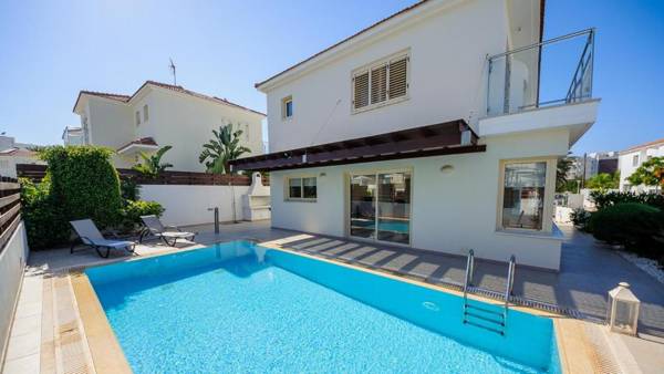 Pernera Holiday Villa 015