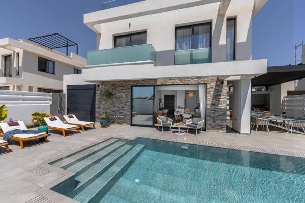 Chris Le Mare Gold Luxury Villa