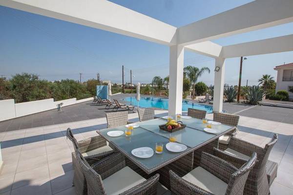 Villa Protara Chrysos - Beautiful 5 Bedroom Protaras Villa - Walking Distance to Fig Tree Bay
