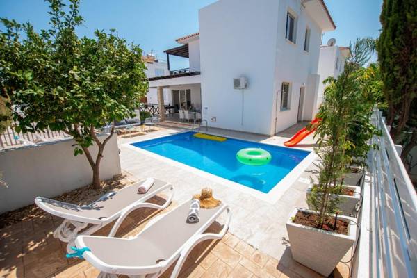 Protaras Sapphire Seaside Villa