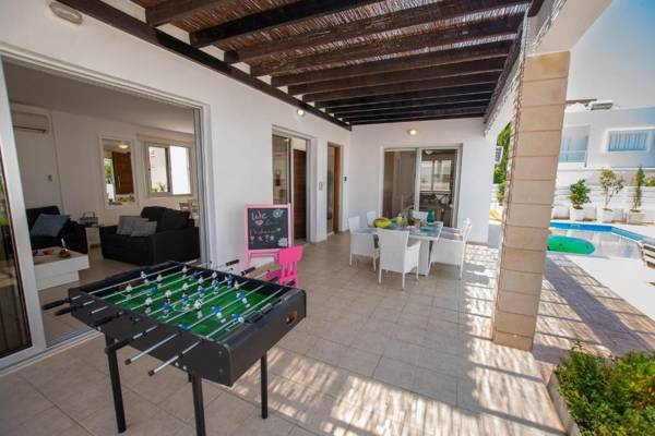 Protaras Sapphire Seaside Villa