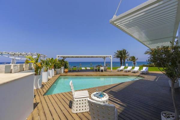 Beachfront Dream Villa