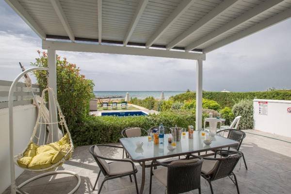 Villa Suri Luxury Seafront Villa