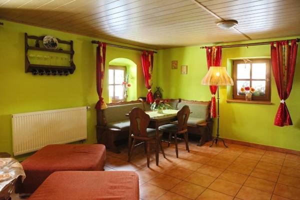 Hrazdeny statek Mytinka