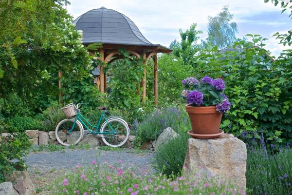 Babiččina Zahrada Penzion & Restaurant
