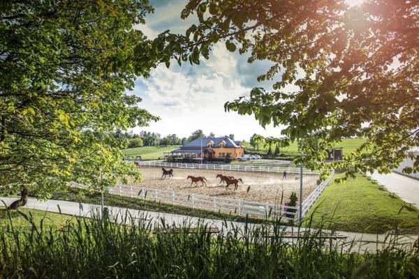 Hotel Horse Riding - Jezdecký Areál Tršice
