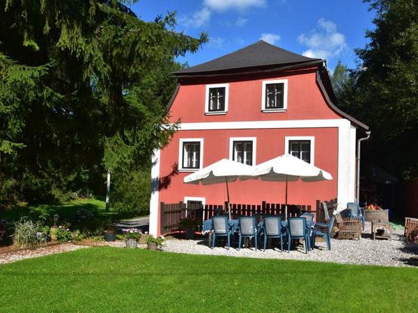 Beautiful group accommodation for summer or winter in the middle of the Krkonose nature reserve.
