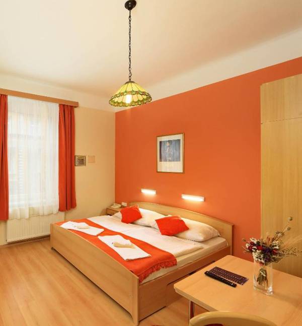 Hotel Golden City Garni