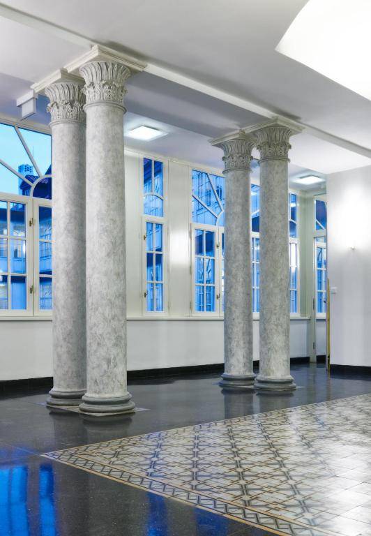 Golden Angel Apartments