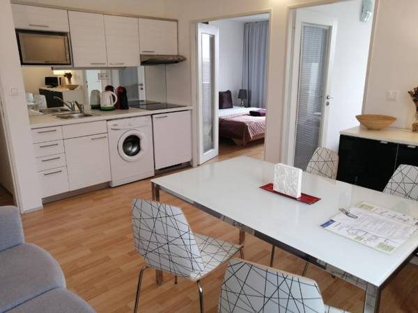 Golden Family Apartments