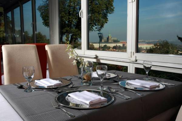 Nebozizek Hotel a Restaurant