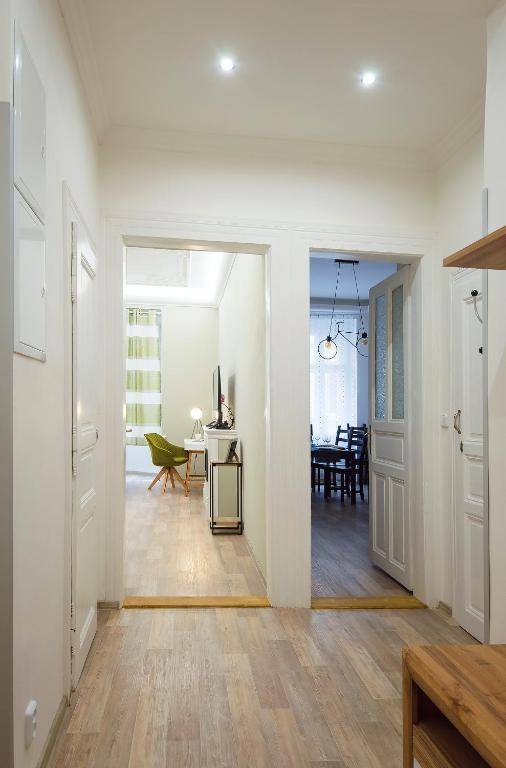 Modern Apartment Navratilova 16