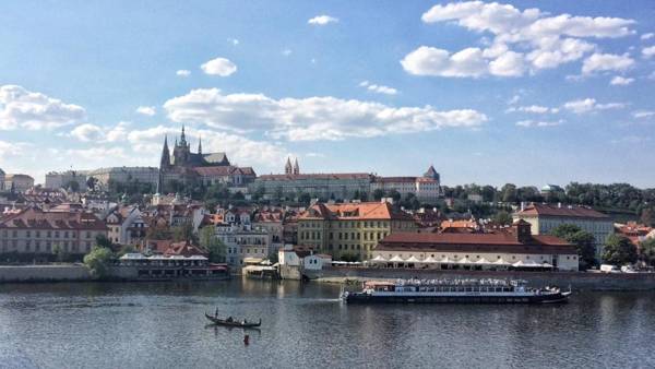 Spacious Prague View Apartment