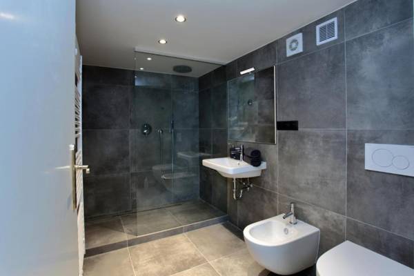 The Apartment House - Mezibranska