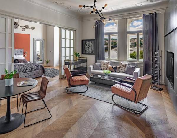 MN6 Luxury Suites by Prague Residences