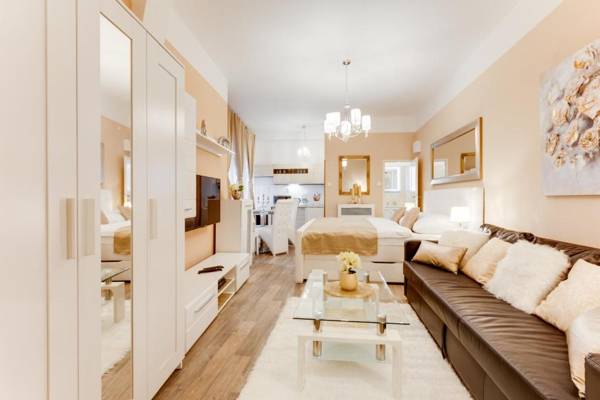 Wenceslass Square Luxury Apartment