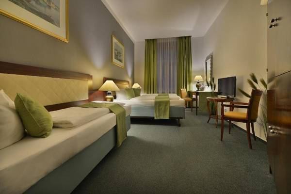 Prague Season Three Stars