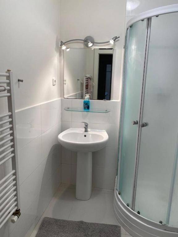 Impeccable 3-Bed Apartment close to the River